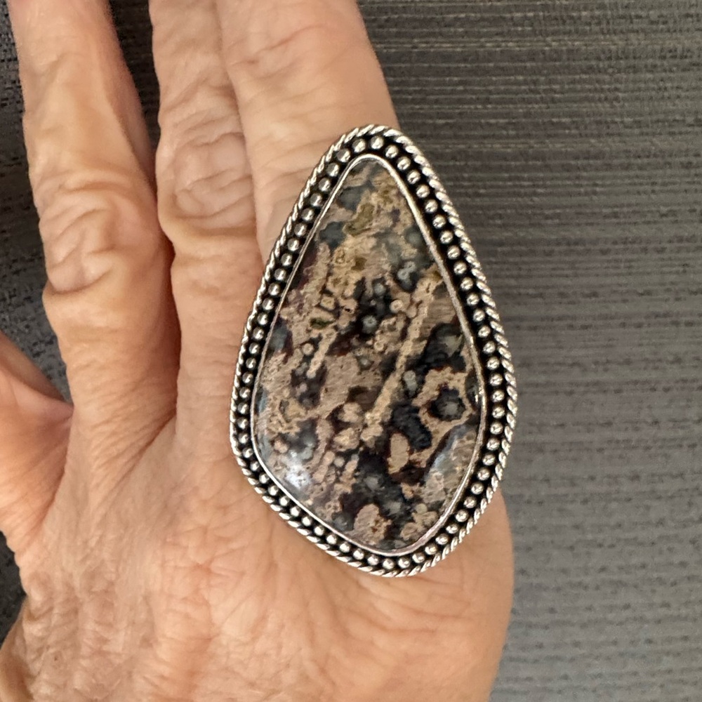 Gorgeous Sterling silver and jasper ring
